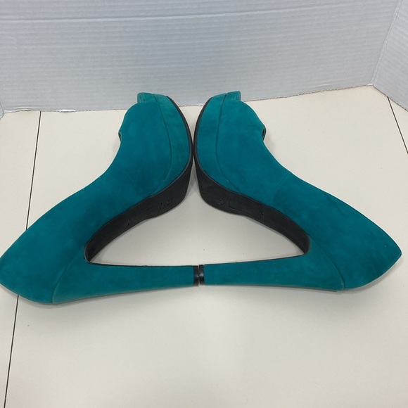 JustFab Women’s Size 10 “Ada” Platform Faux Suede Heels Pumps Peep Toe Preppy - Picture 3 of 16